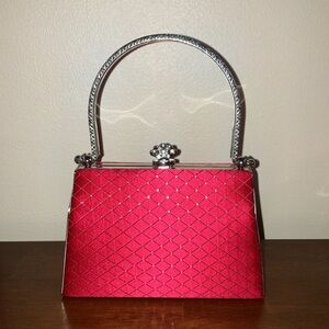 vintage evening bag with kiss lock closure